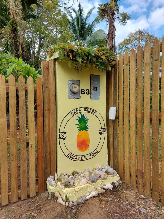 Casa Oceana Bed & Breakfast ボカス・タウン エクステリア 写真