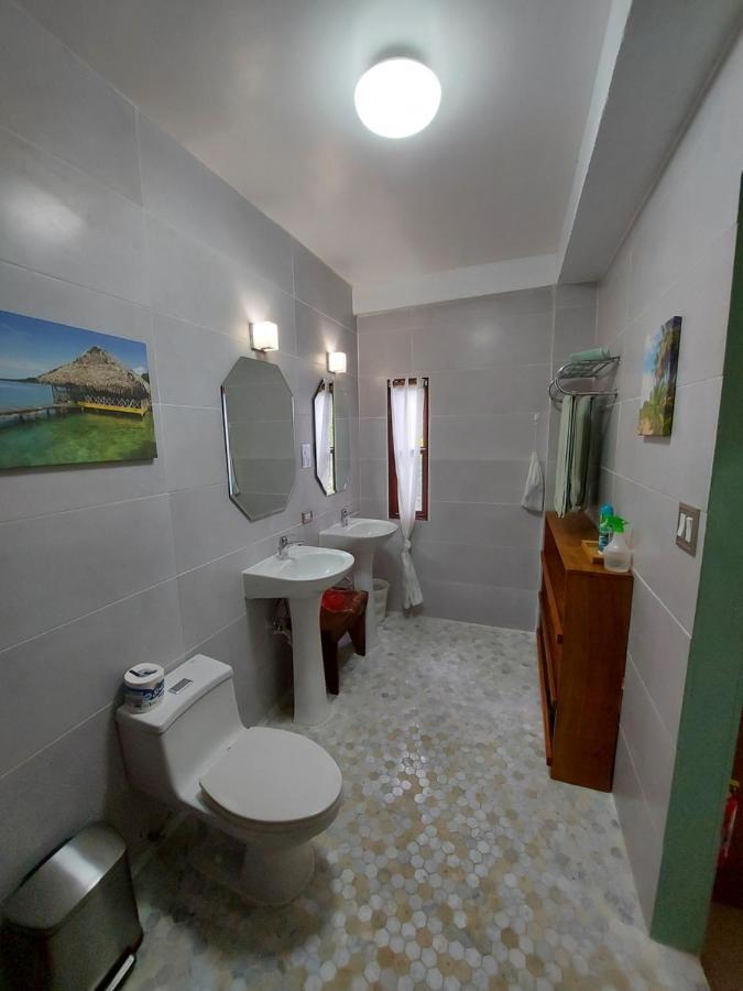 Casa Oceana Bed & Breakfast ボカス・タウン エクステリア 写真